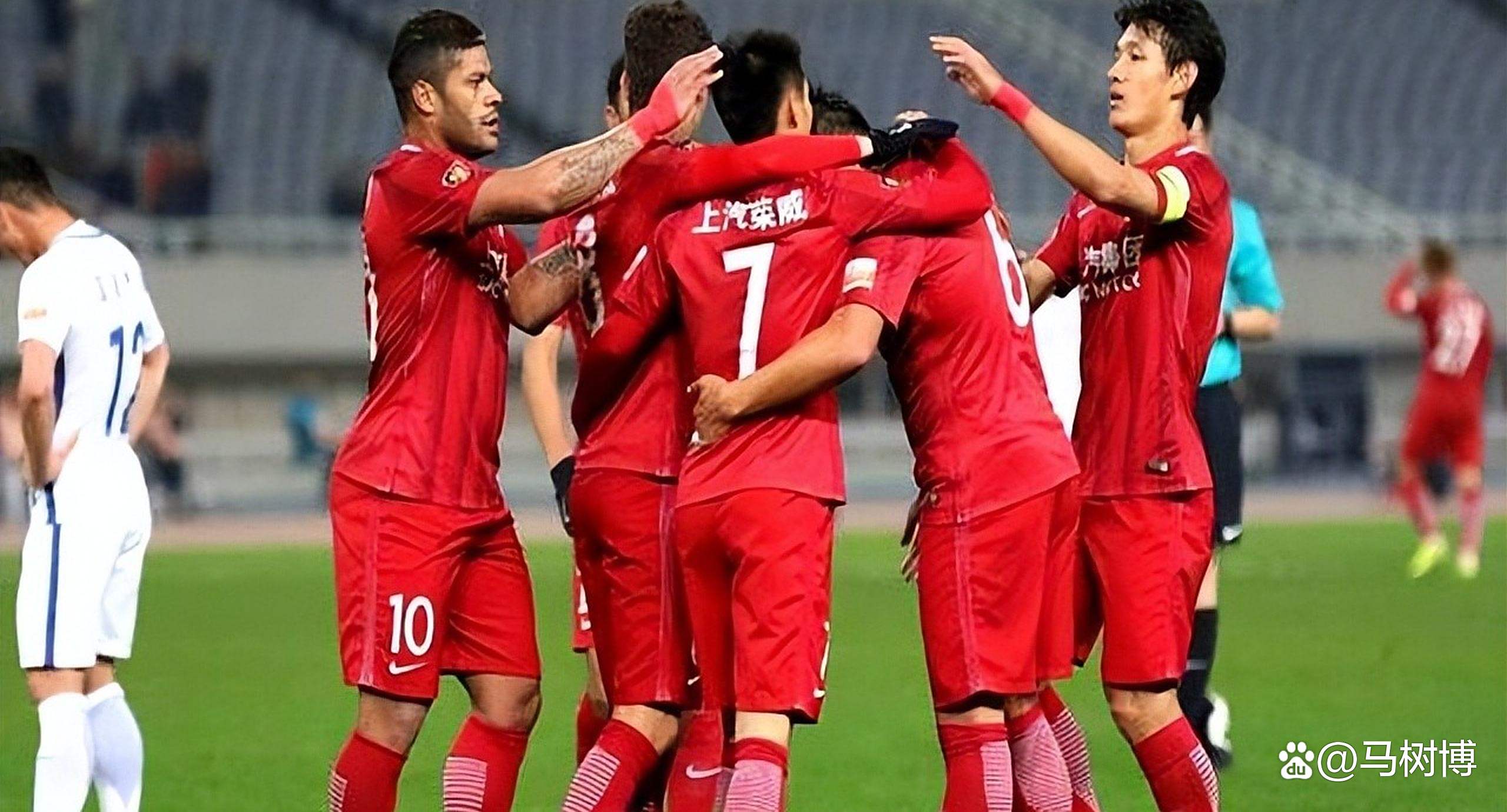 集结日斯图加特备战足总杯，伤情更新细节流出，更衣室稳定，官宣口径保持一致的简单介绍