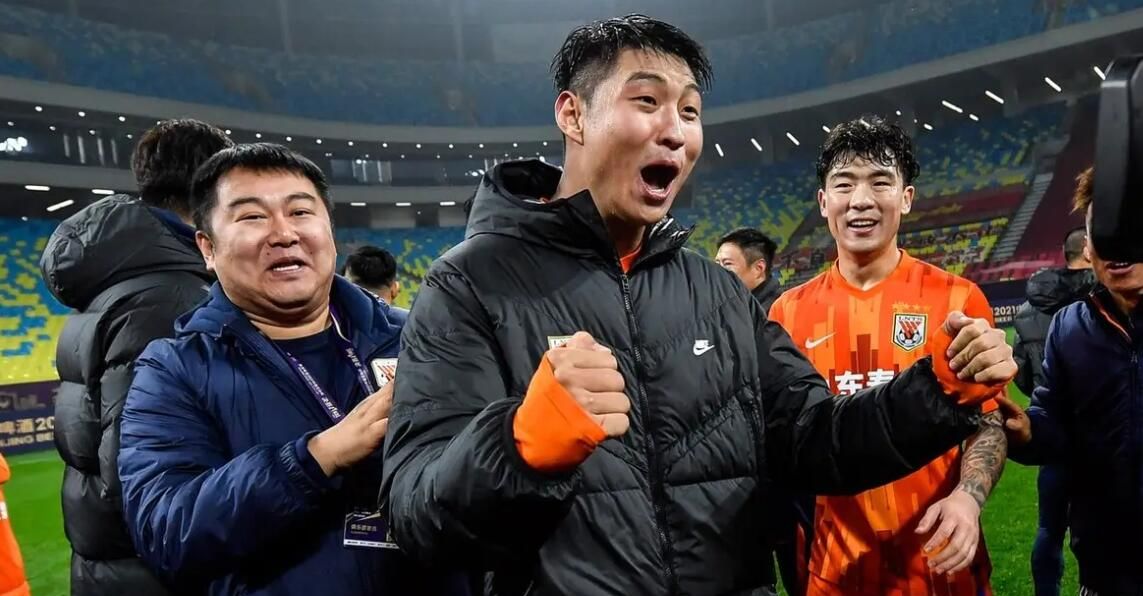  亚洲杯倒计时，帕纳辛奈科斯窗口期复出首秀，细节引发关注，令人意外，年轻球员获得机会