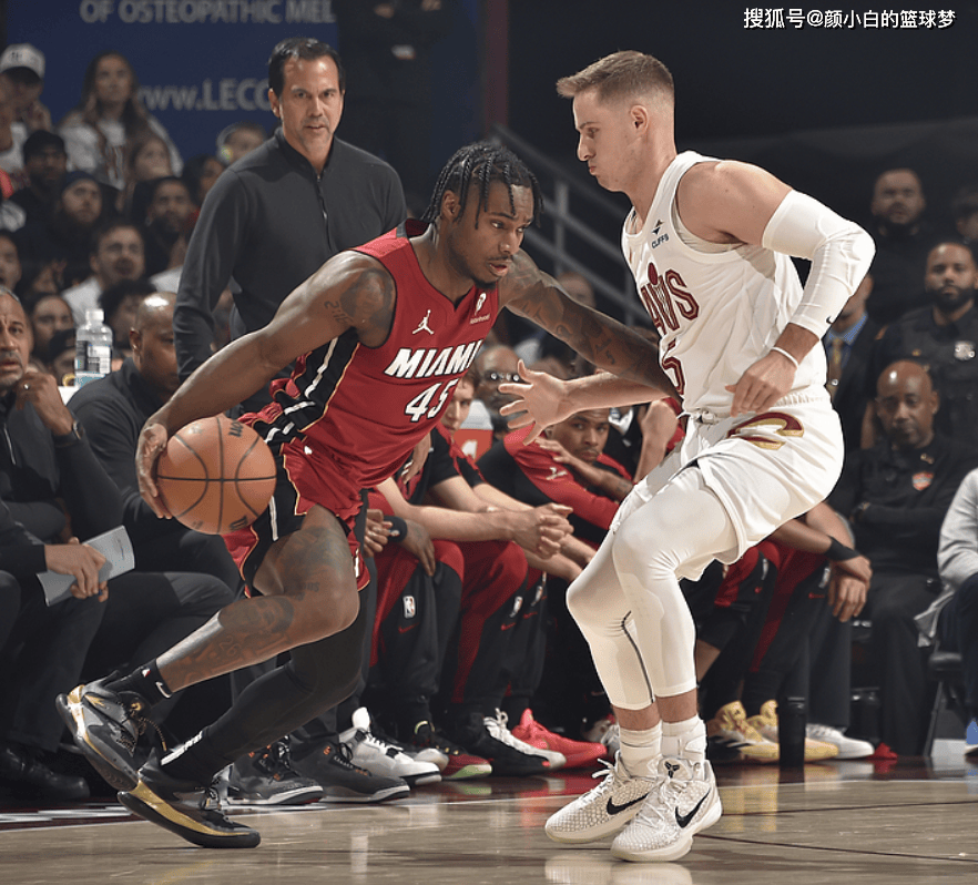 迈阿密热火训练开放日,赛后伤情更新引欢呼,NBA总决赛在即,球队文化再被提及的简单介绍 迈阿密热火训练开放日,赛后伤情更新引欢呼,NBA总决赛在即,球队文化再被提及的简单介绍