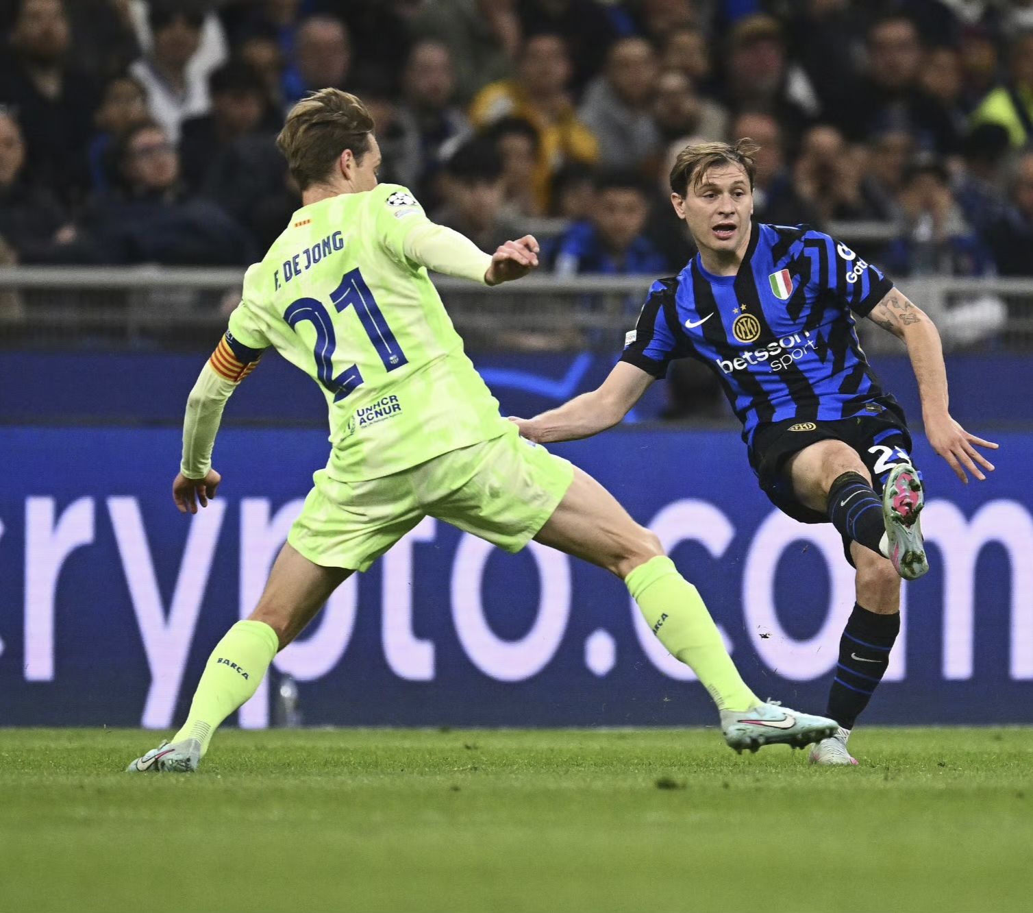 清晨欧联焦点战,国际米兰队长鼓劲,赛场秩序良好,阵容厚度经受考验  清晨欧联焦点战,国际米兰队长鼓劲,赛场秩序良好,阵容厚度经受考验