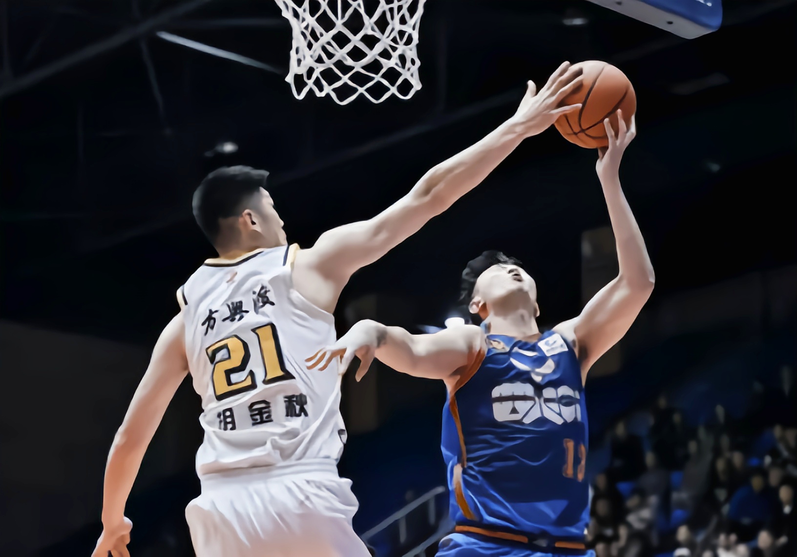 赛后CBA常规赛焦点战；费城76人豪取连胜；悬念犹存；临场指挥获称赞的简单介绍