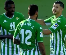 包含赛后里尔豪取连胜——英超节点到来；悬念犹存；阵容厚度经受考验的词条